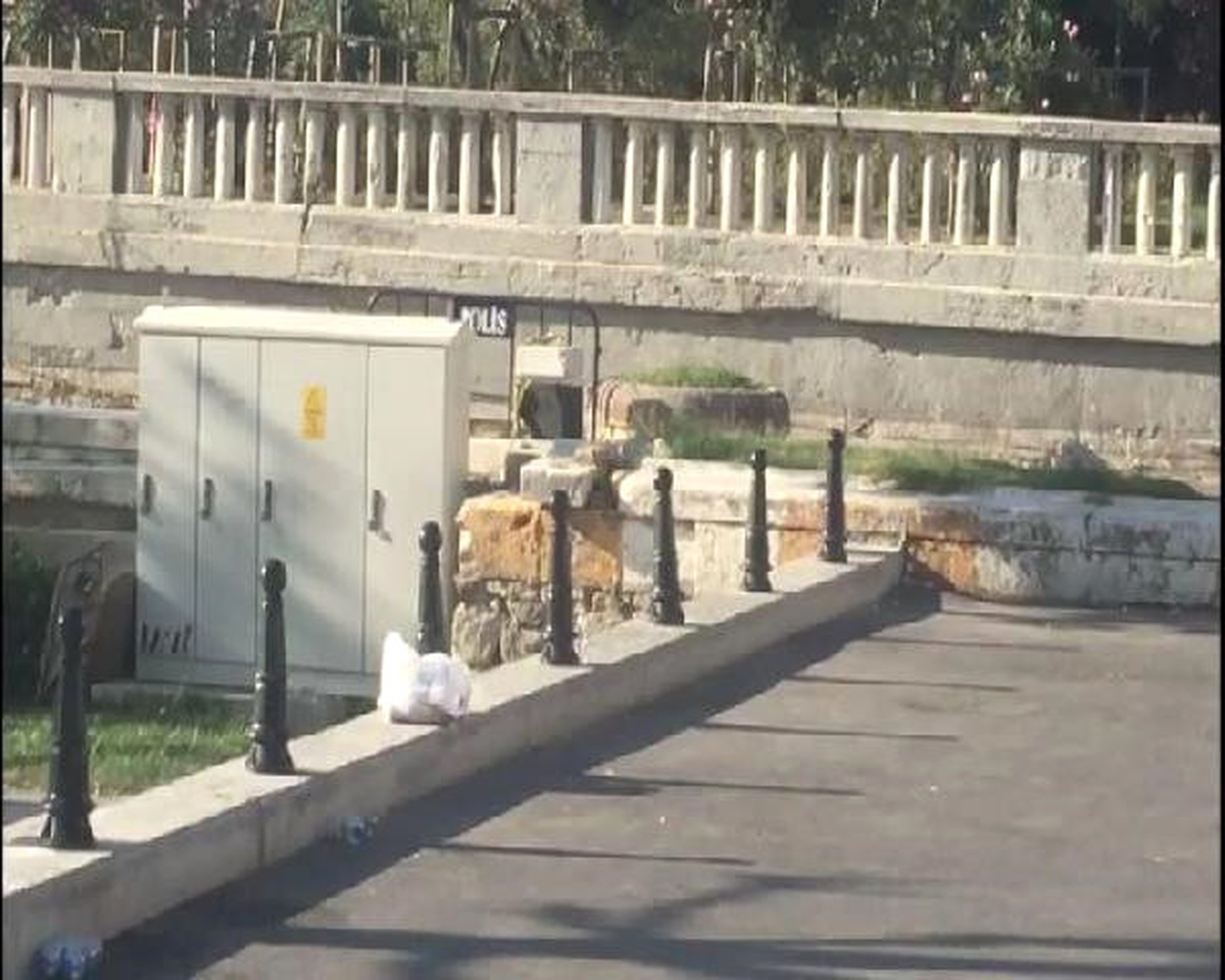Taksim Meydanı Yakınında Şüpheli Paket İhbarı Üzerine Olay Yerine Gelen Polis Ekipleri Güvenlik...