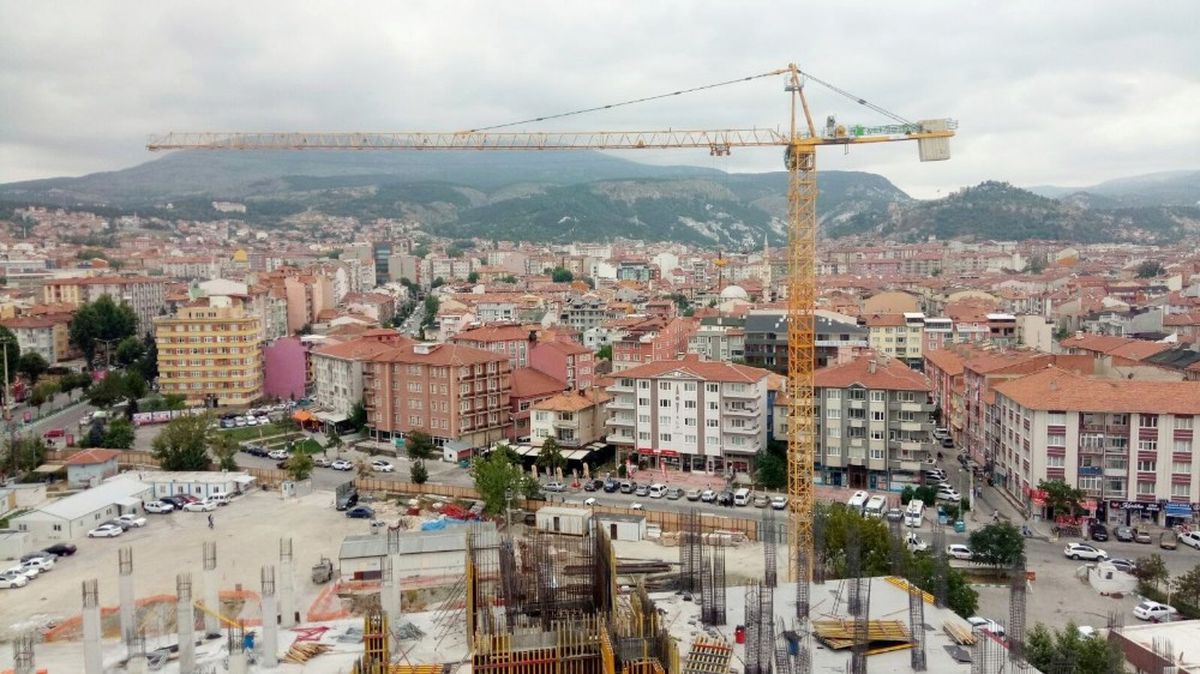 Zirvedeki Yalnızlık; Kule Vinç Operatörlüğü