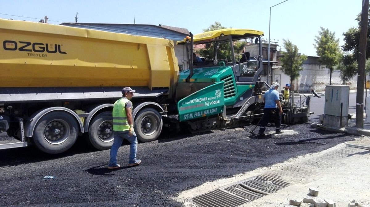Aydın Büyükşehir Asfalt Çalışmalarını Söke\'de Sürdürüyor