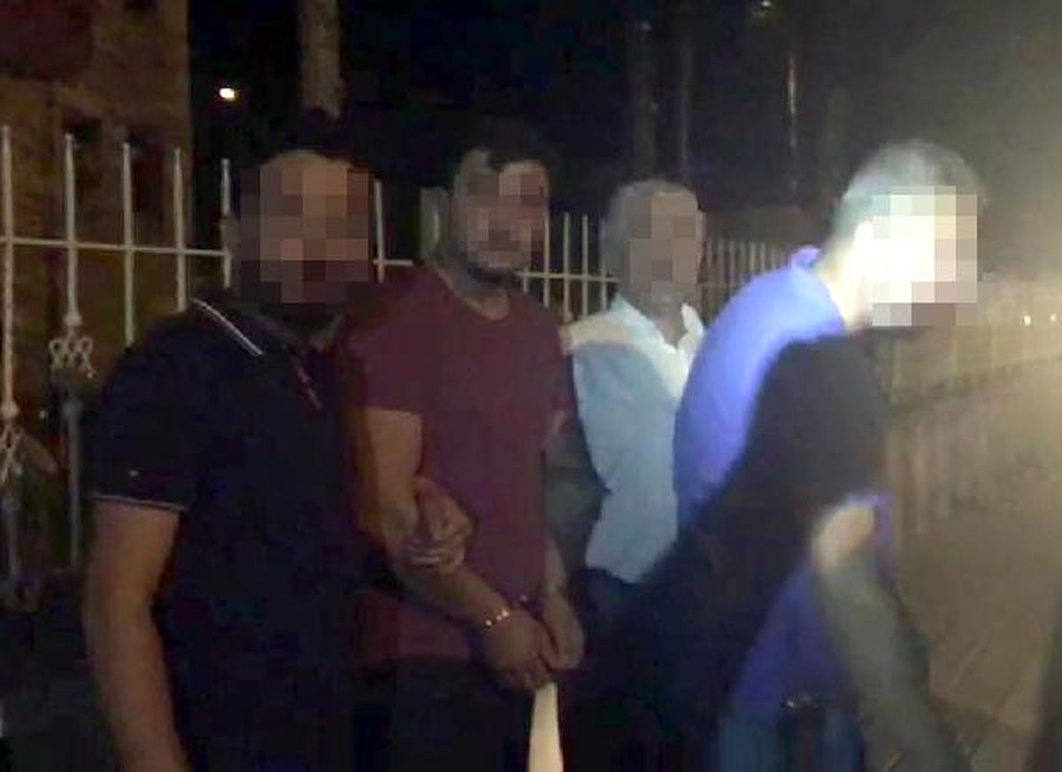 Çıplak Görüntüsünü Çektikleri Arkadaşlarına Şantaj Yapan 2 Kişi Tutuklandı