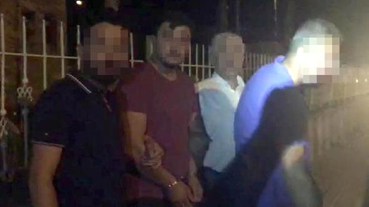 Çıplak Görüntüsünü Çektikleri Arkadaşlarına Şantaj Yapan 2 Kişi Tutuklandı