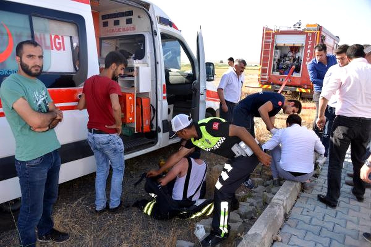 Dha Yurt - Erzurum\'da Kargo Şirketinin Deposu Yandı
