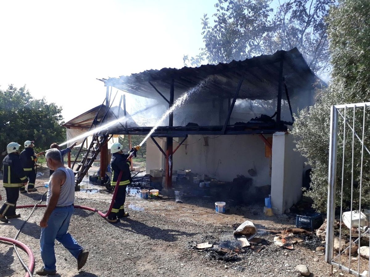 Ev Yangınında Maddi Hasar Oluştu