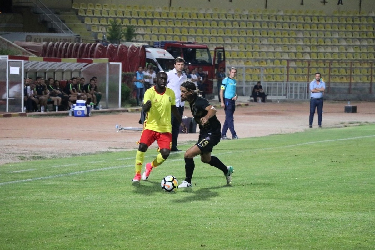 Evkur Yeni Malatyaspor\'dan Tarihi Galibiyet