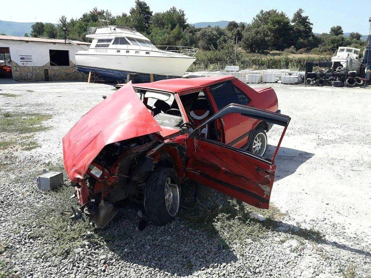 Kuşadası\'nda Düğün Dönüşü Facia: 1 Ölü, 4 Yaralı