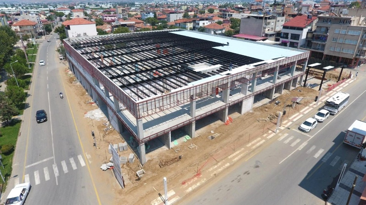 Sarıgöl\'de Otopark ve Pazar Yeri Çalışmaları Devam Ediyor