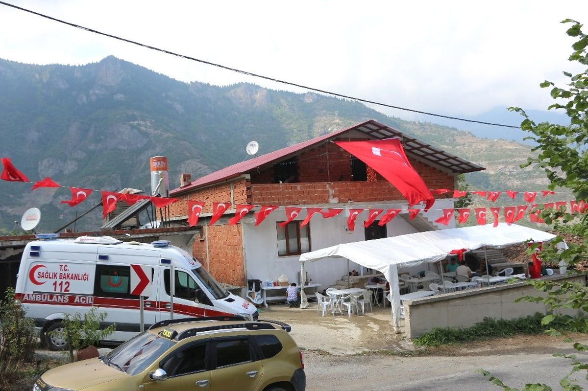 Şehit Eren\'in Ağabeyi Olcay Bülbül Kardeşini Anlattı