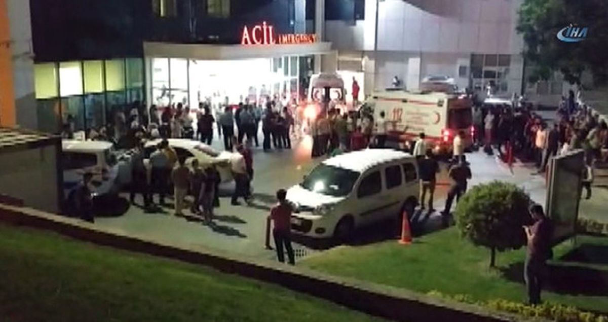 Gözaltına Alınan DEAŞ'lı Terörist, Emniyet'te Polis Memurunu Bıçaklayıp Şehit Etti