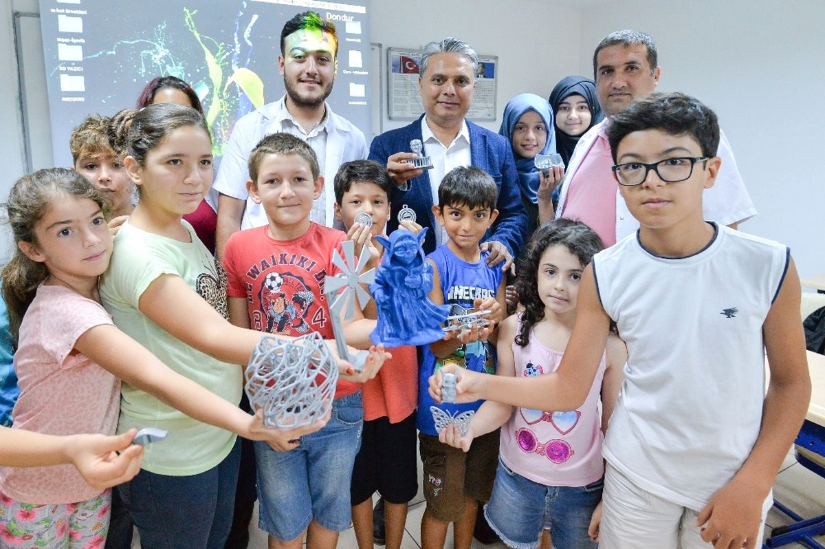 Uysal, Zeytinköy Bilim ve Eğitim Merkezi\'nde