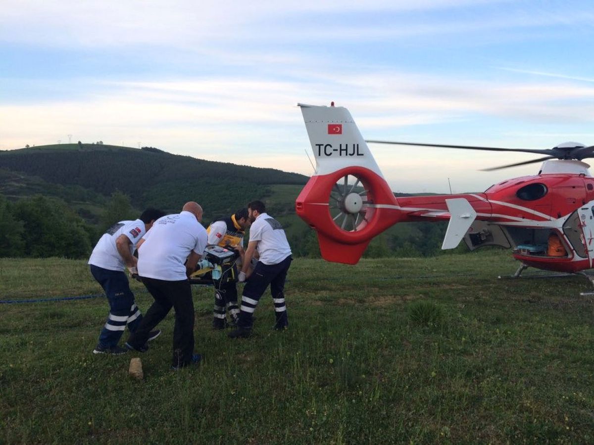 Yaralı Çiftçinin İmdadına Helikopter Yetişti