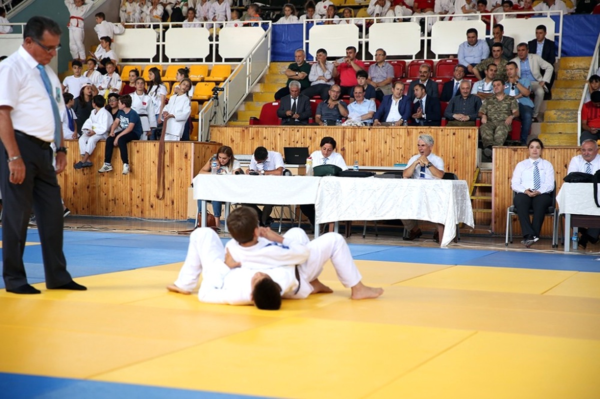 15. Geleneksel Karadeniz Judo Turnuvası Başladı