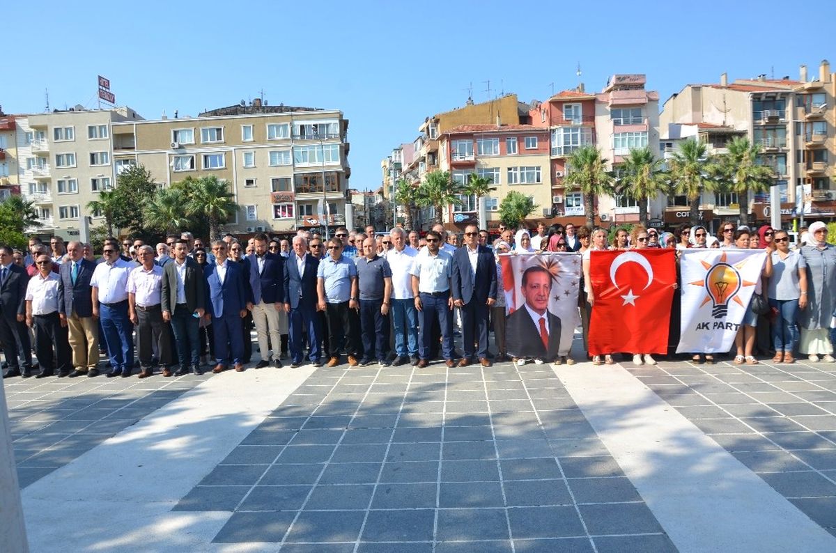 AK Parti\'nin 16. Kuruluş Yıl Dönümü Çanakkale\'de Kutlandı
