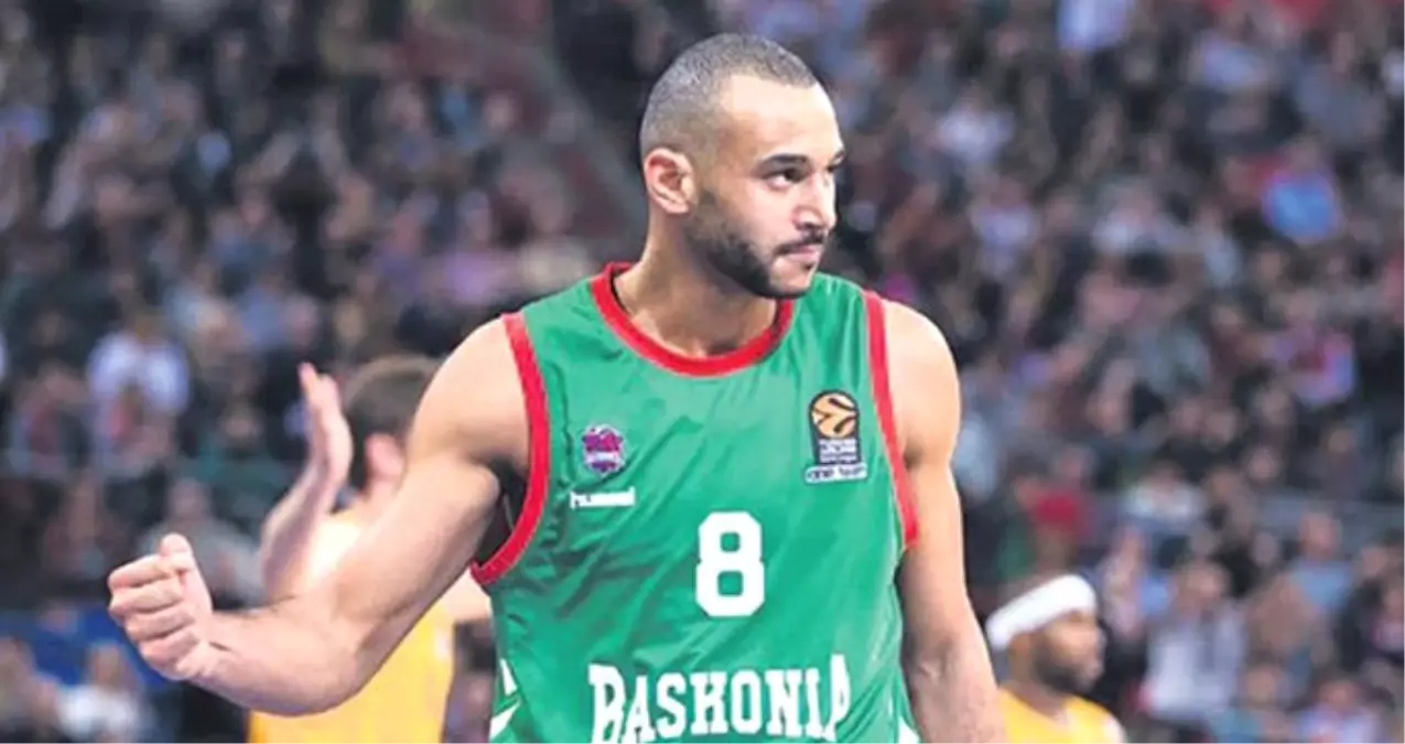 Barcelona, Basketbolcu Adam Hanga İçin Para + Futbolcu Teklif Etti