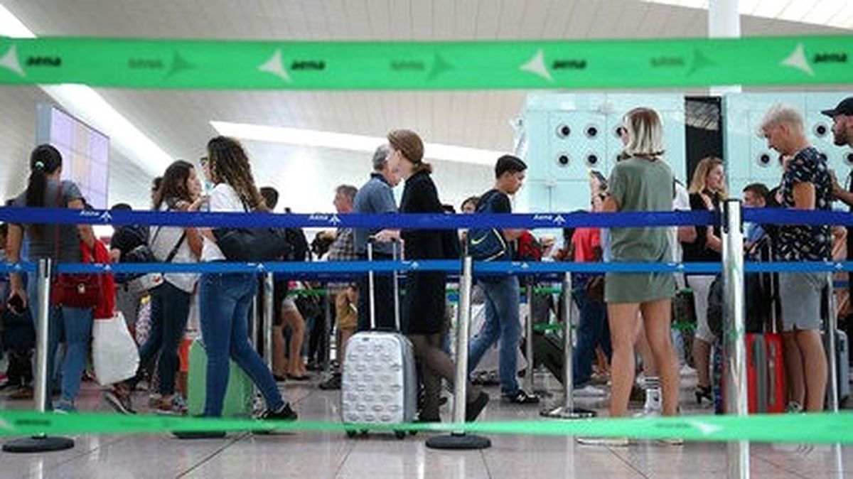 Barcelona Havaalanı\'nda Güvenlik İşçileri Grevde