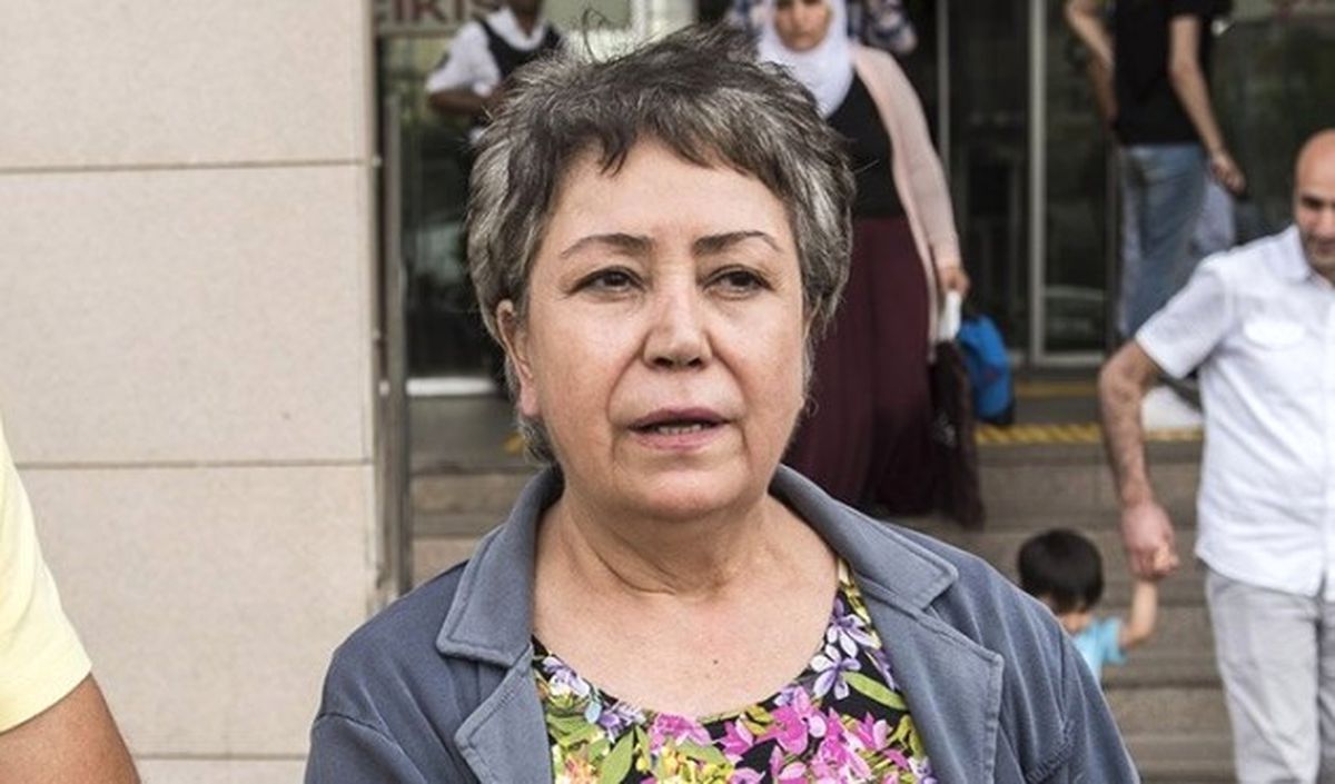 Berberoğlu\'nun Eşinden Açıklama