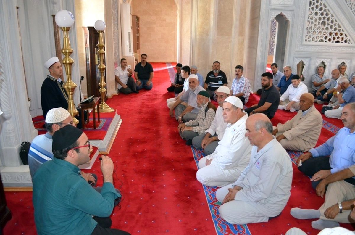 Didimli Hacılar Kutsal Topraklara Uğurlandı