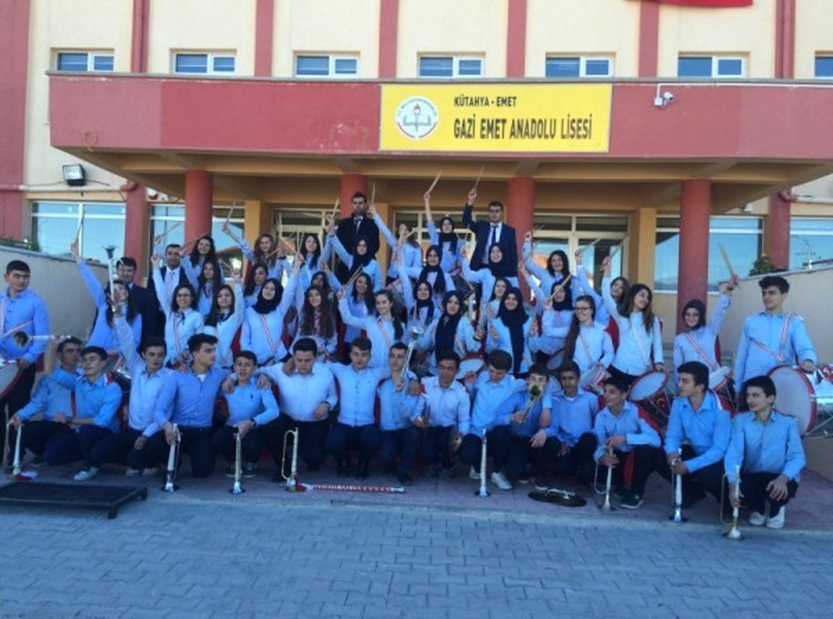 Gazi Emet Anadolu Lisesinin Lys Başarısı Yüzde 71