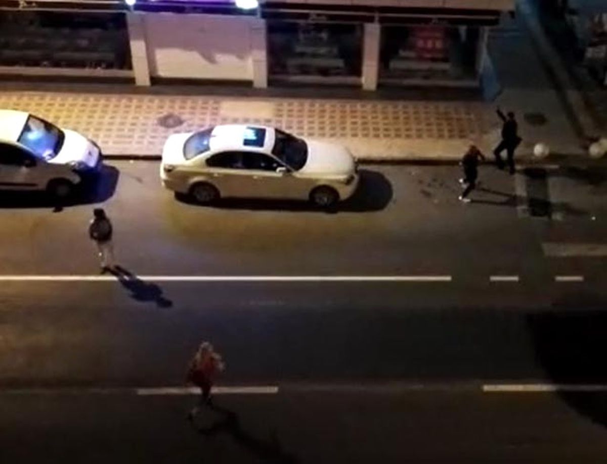 Hasım İki Grup Yolda Karşılaştı, Palalar Konuştu