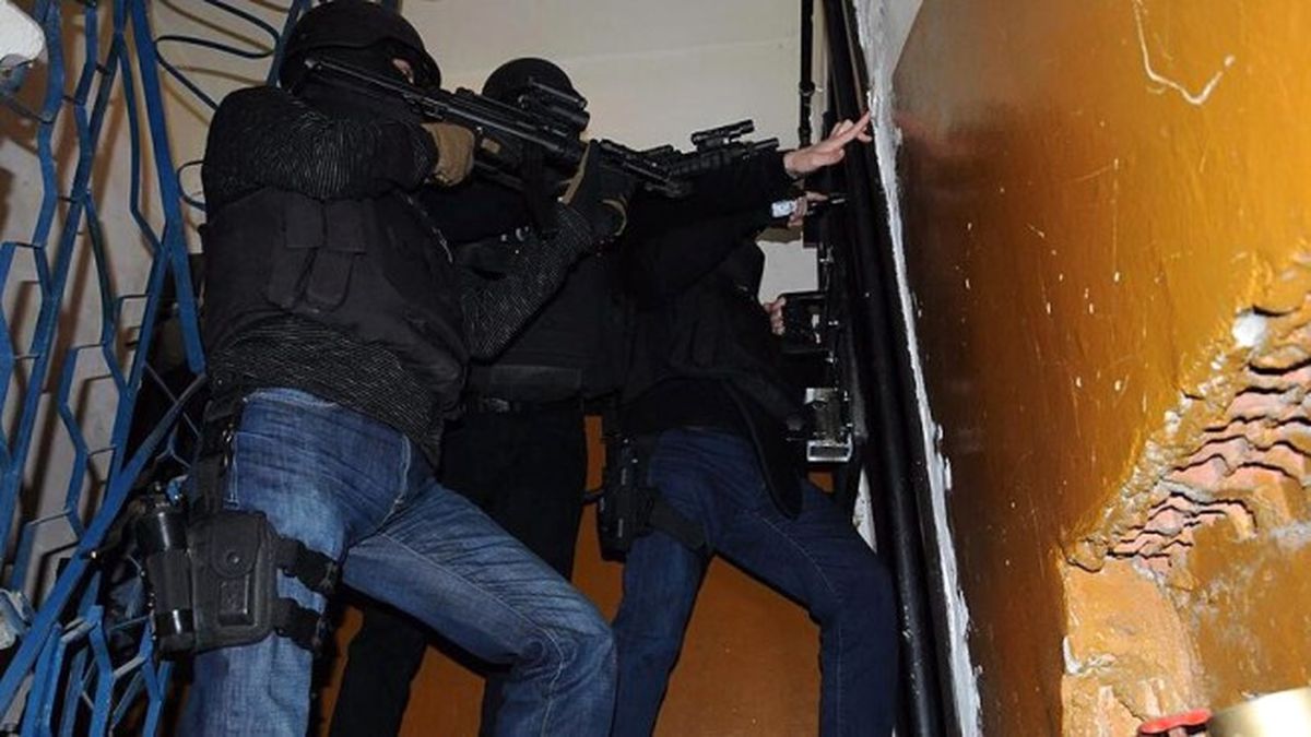 İstanbul\'da Terör Operasyonu: 12 Gözaltı