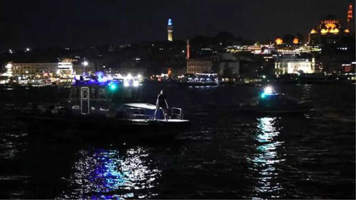 Karaköy\'de Bir Çocuk Denize Düştü, Sahil Güvenlik Alarma Geçti