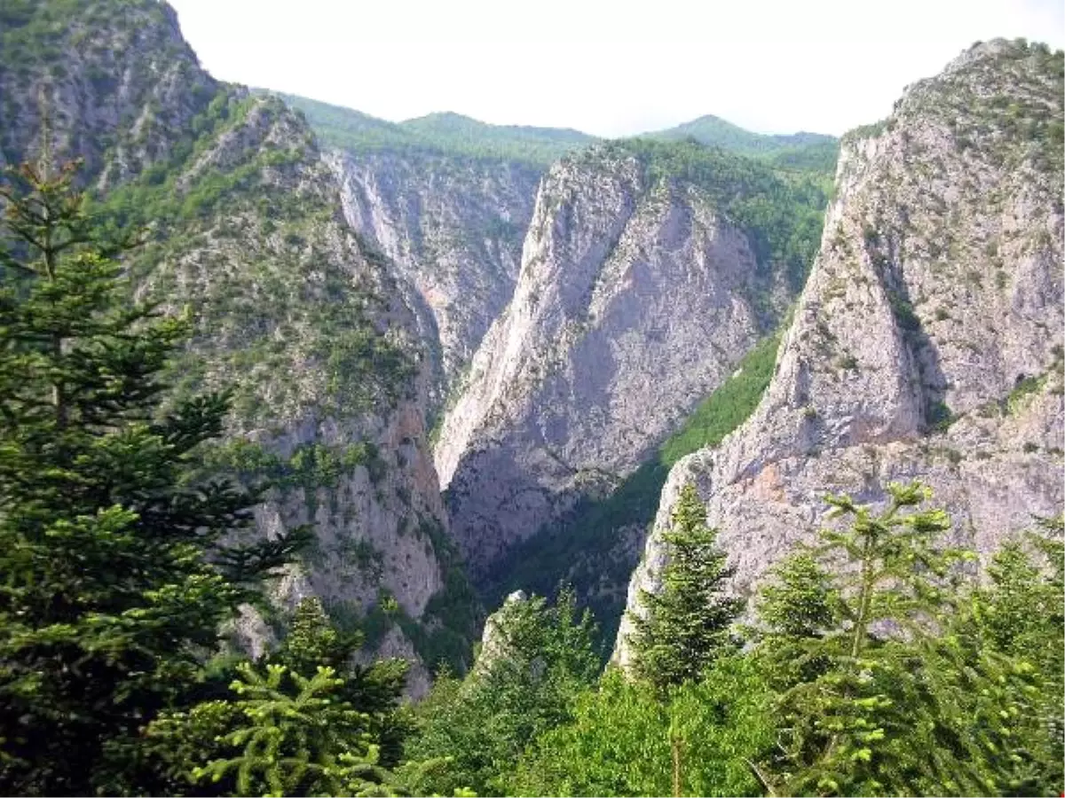 Kastamonu\'da Valla Kanyonu\'na 3 Kişiden Az Giriş Yasaklandı