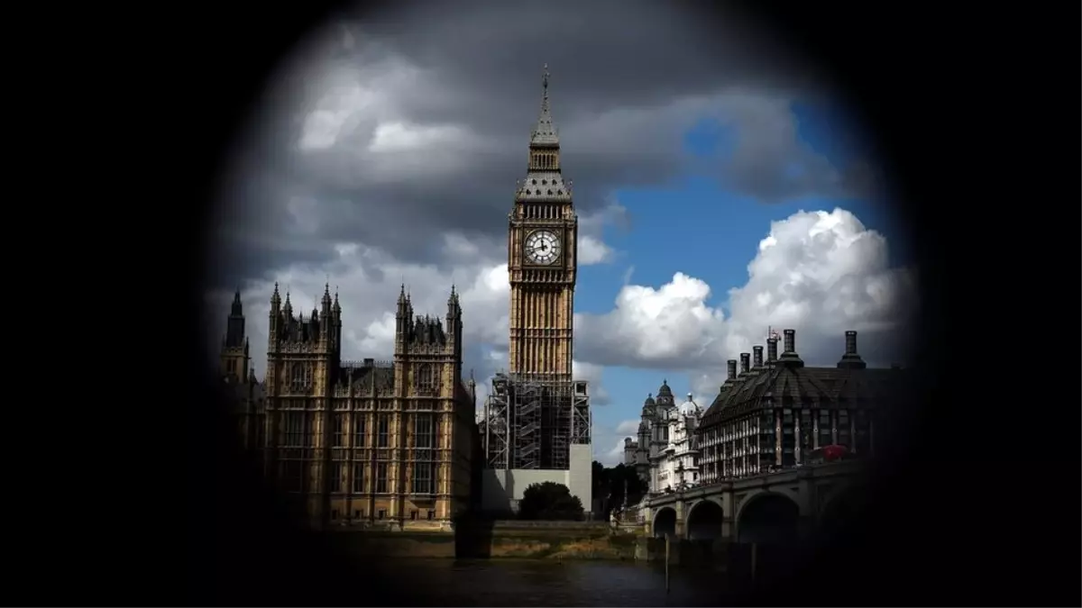 Londra\'nın Simgelerinden Big Ben 2021\'e Kadar Susacak