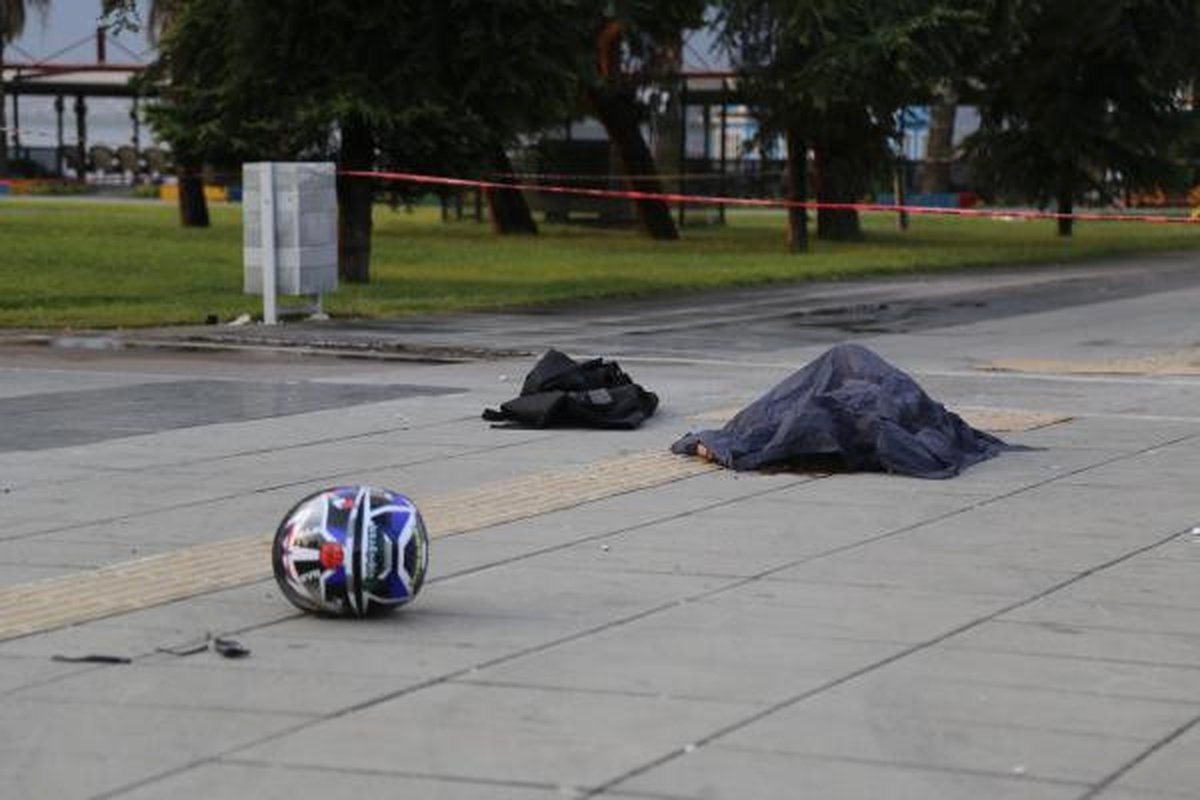 Motosikletten Düşen Genç Kız Öldü
