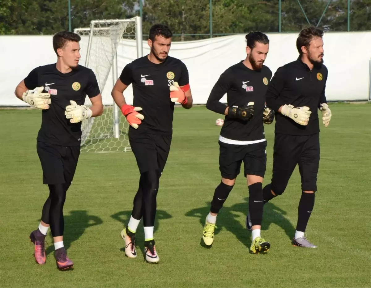 Eskişehirspor\'da Kale Emin Ellerde