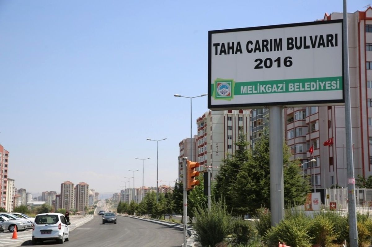 Taha Carım Bulvarı 4. Etapta Asfaltlama Çalışması