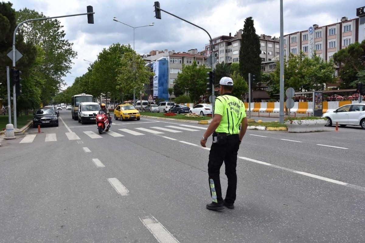 Tekirdağ\'da Kusurlu Araç ve Sürücülere Geçit Yok