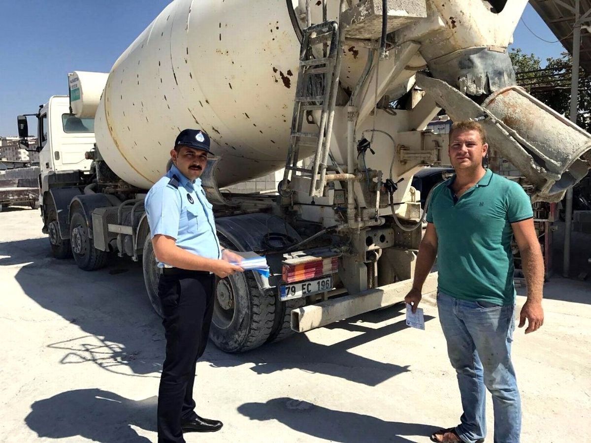Zabıta Transmikser ve Beton Pompalarını Denetledi