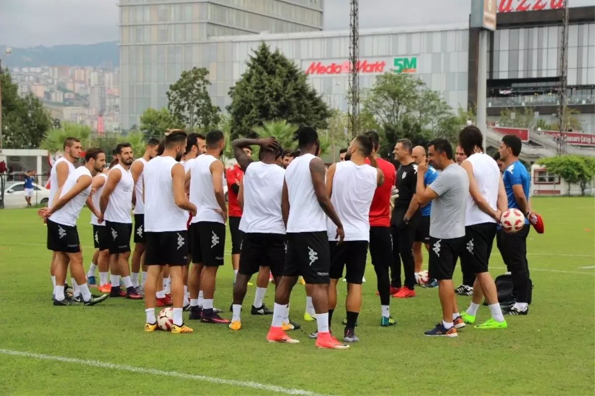 Alpay Özalan: "Çok İyi İki Oyuncuyla İlgileniyoruz"