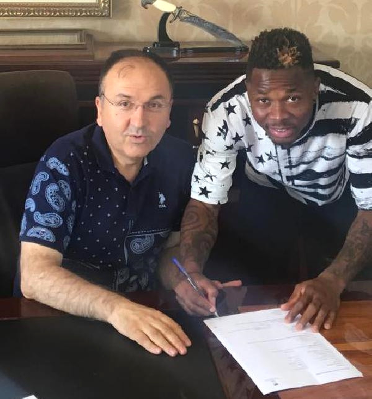Demir Grup Sivasspor\'a Gohi\'den İmza