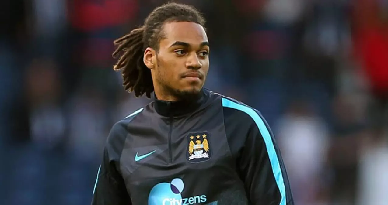 Denayer, Kendisini Galatasaray\'a Göndermeyen M.City\'ye İsyan Etti