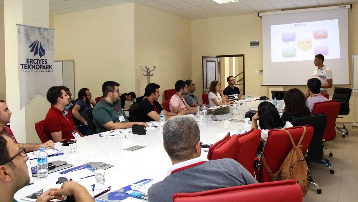 Erciyes Teknopark\'ta Ardeb Proje Önerisi Yazma Eğitimleri Düzenlendi