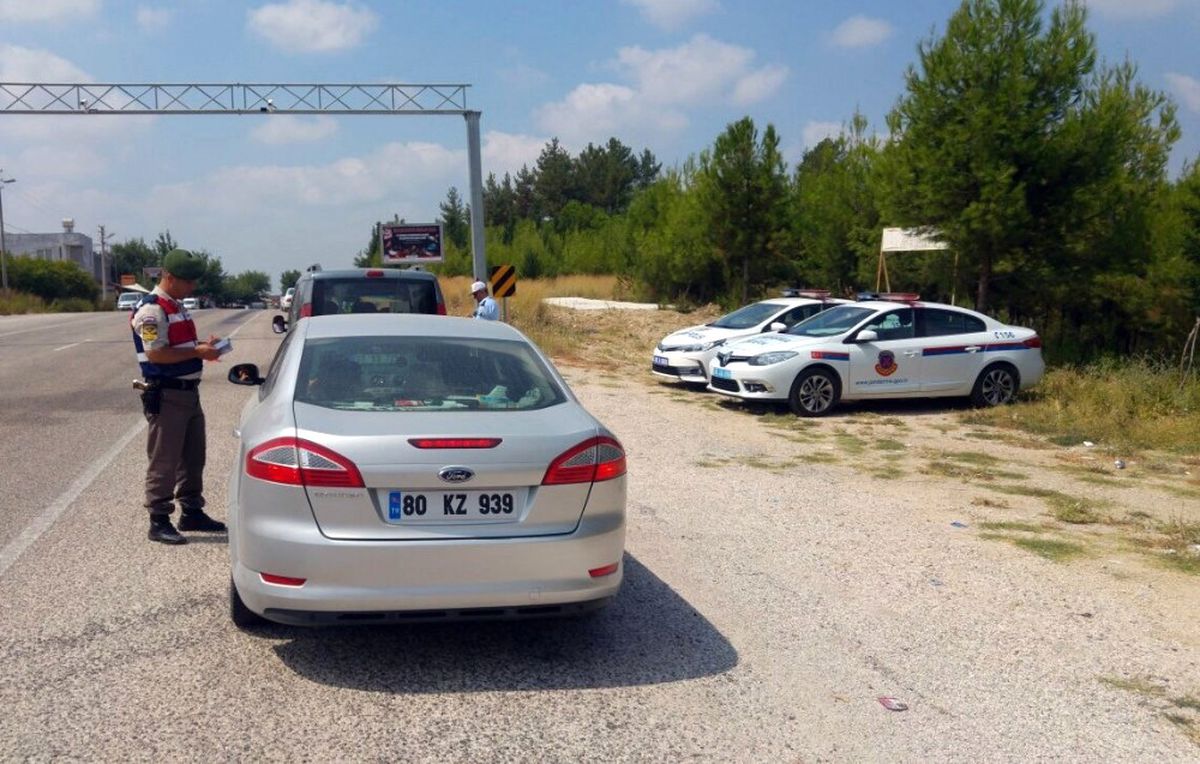 Jandarma Aranan 47 Kişiyi Yakaladı