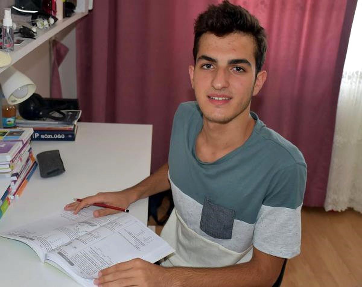 Lys Türkiye İkincisi Batu, Koç Üniversitesi\'nde Tıp Okuyacak