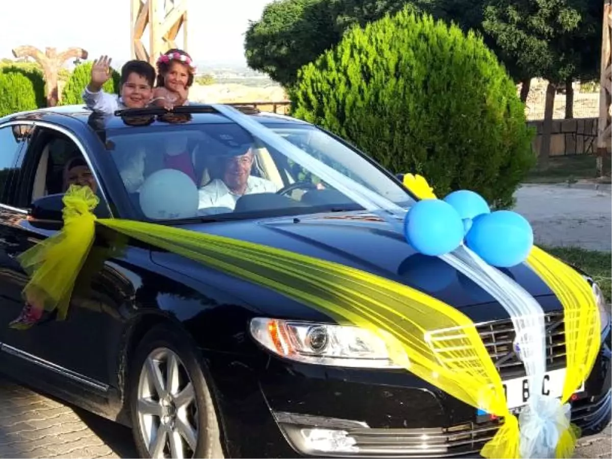 Makam Otomobilini Sünnet Arabası Yaptı