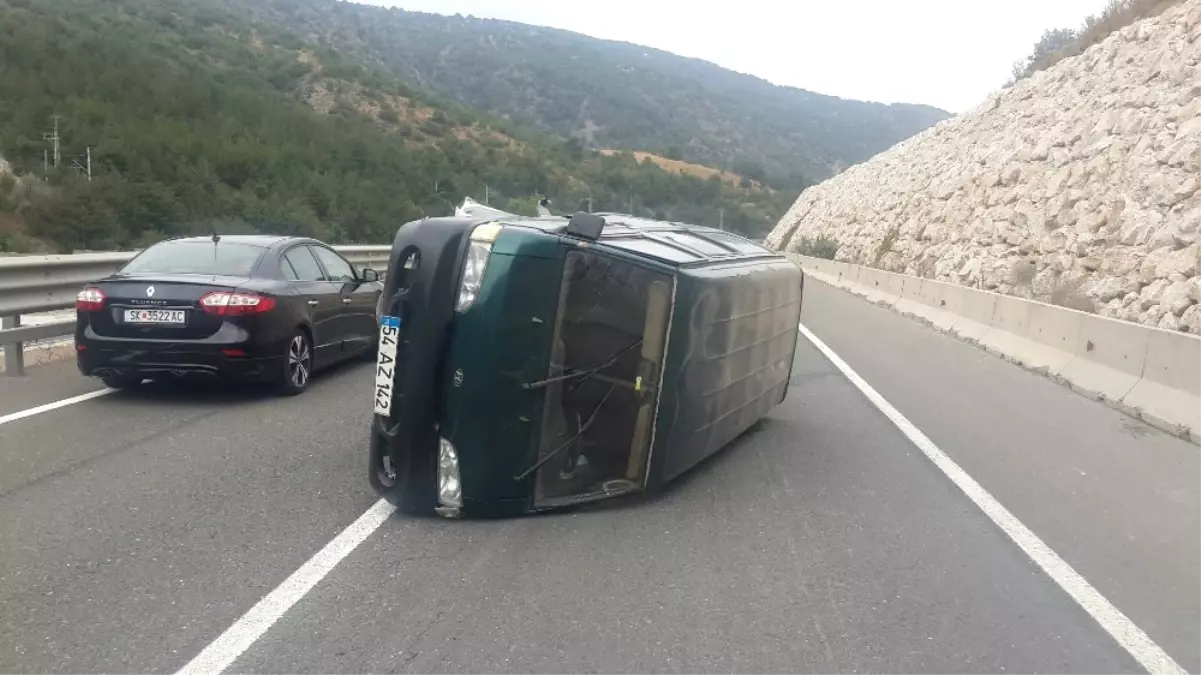 Takla Atan Aracın Sürücüsünün Şans Eseri Burnu Bile Kanamadı