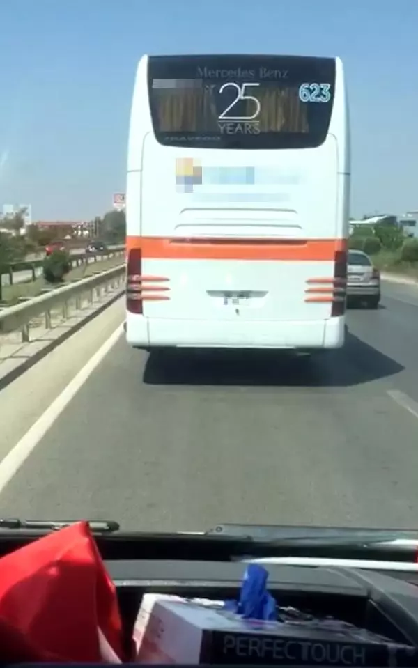 Tur Otobüsü Şoförü, Hasta Taşıyan Ambulansa Yol Vermedi Son Dakika