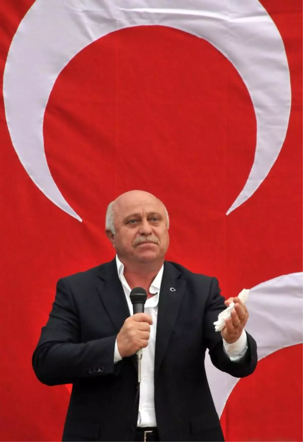 Yalova\'da MHP\'li Başkandan Yeni Rektöre Logoyu Değiştirme Çağrısı