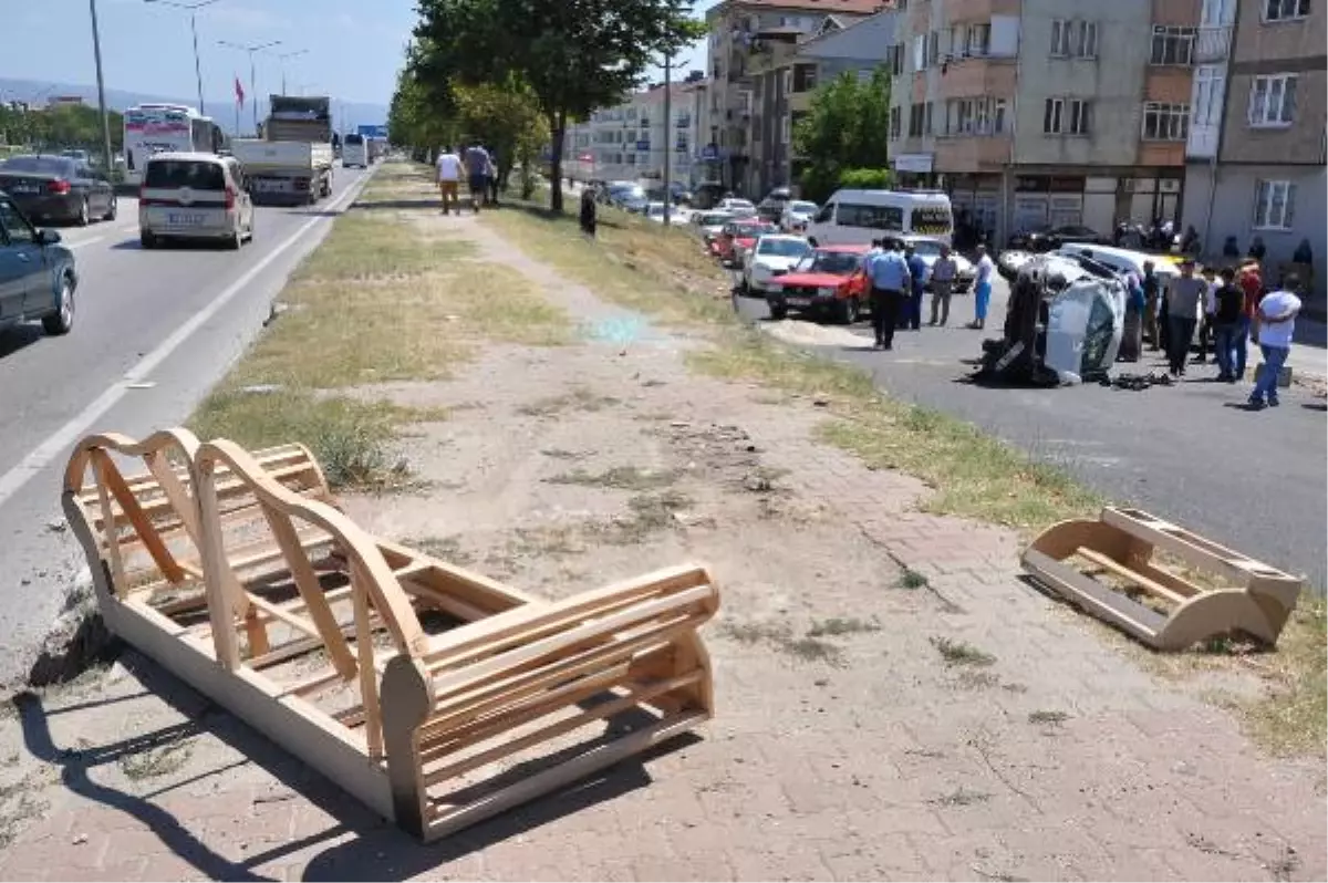 Yola Düşen Koltuk İskeleti Kazaya Neden Oldu