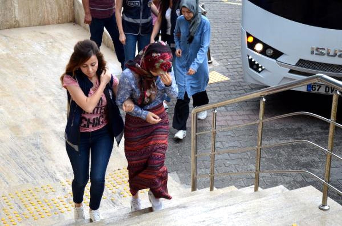 Zonguldak\'ta Fetö\'den 12 Kişi Adliyede (2)