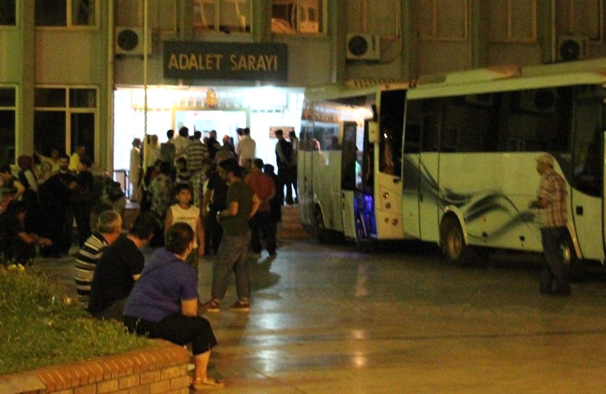 Aydın\'daki Fetö Operasyonlarında 1031 Kişi Tutuklandı