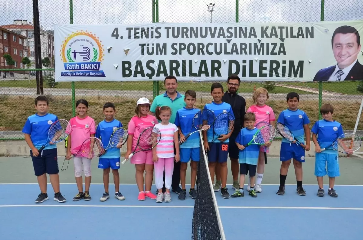 Başkan Bakıcı Tenis Turnuvasına Katılan Sporculara Başarılar Diledi