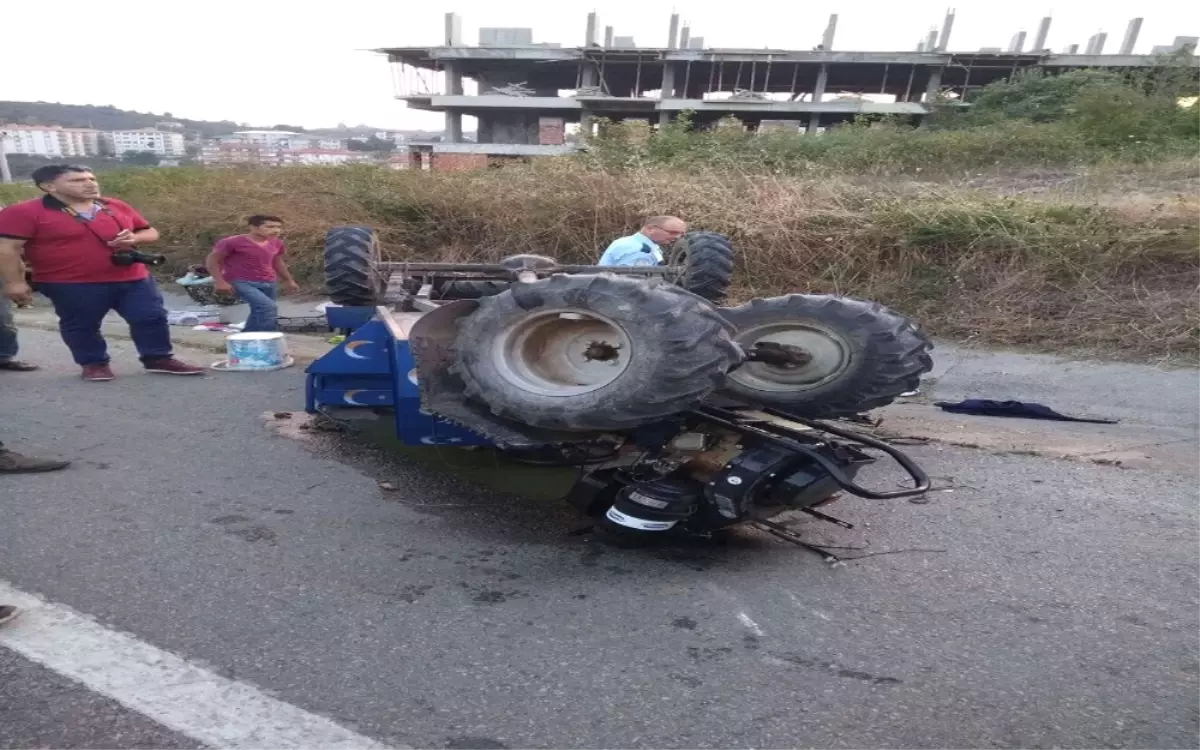 Fındık İşçileri Taşıyan Traktör Devrildi: 10 Yaralı