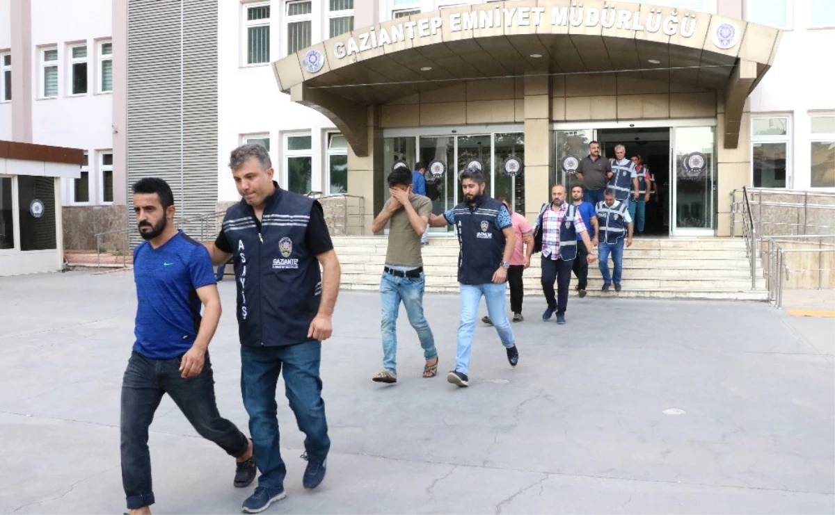 Gaziantep\'te Yasa Dışı Bahis Oynatanlara Operasyon: 9 Gözaltı