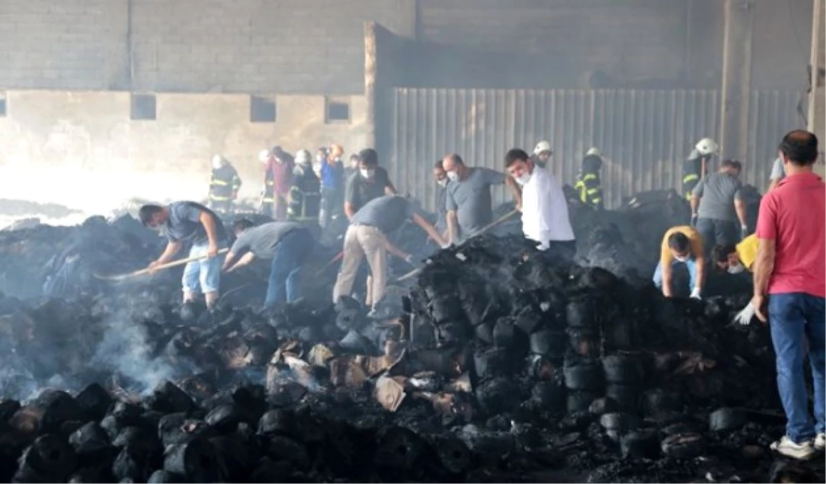 Gaziantep\'teki Fabrika Yangını 12 Saatte Söndürüldü