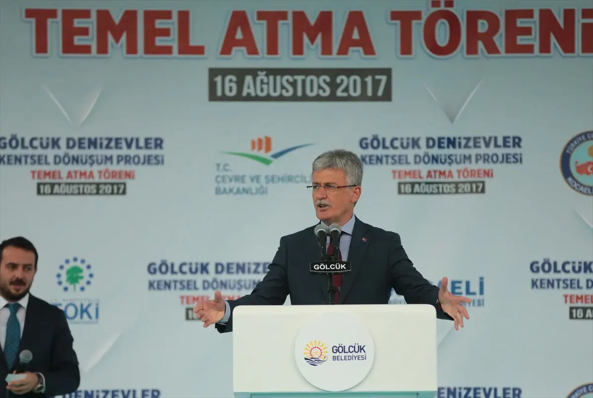 Gölcük\'te Temel Atma Töreni