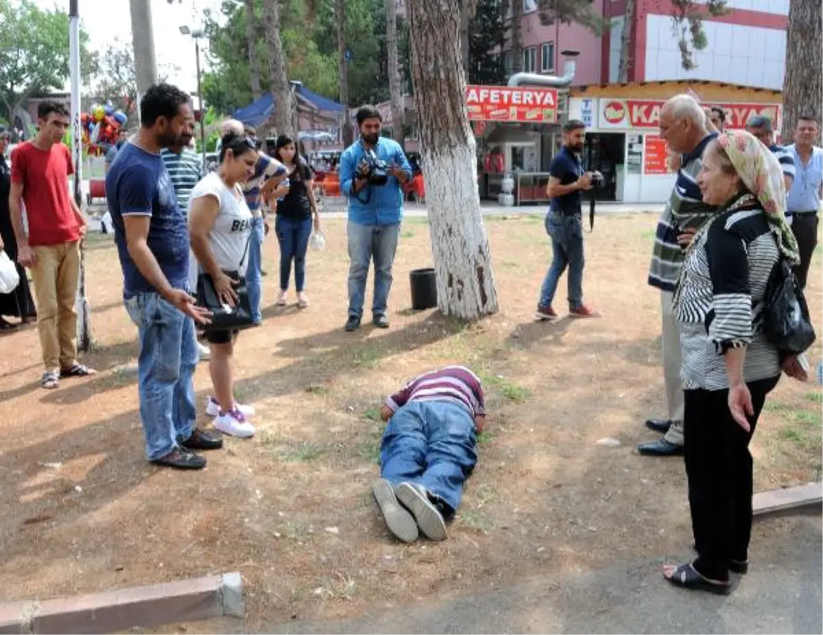 Hastane Kapısında Yere Yığıldı